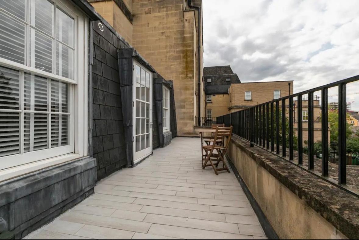 Apartment Lux 2-bed Location Balcony & Parking