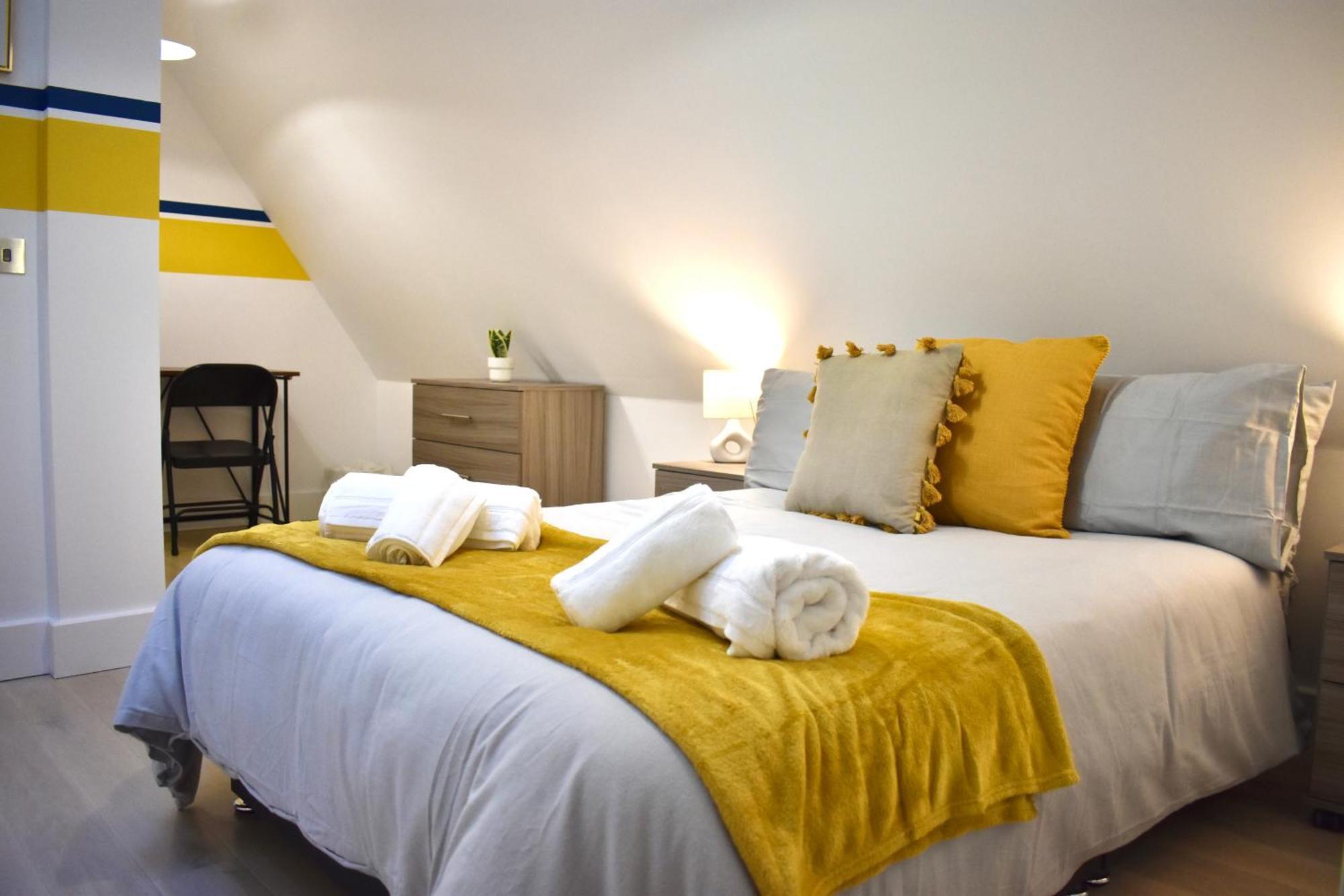 Lux 2-bed Location Balcony & Parking *
