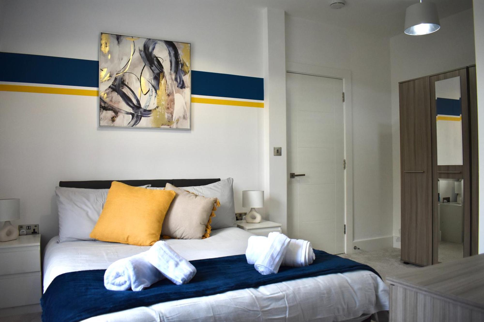 Apartment Lux 2-bed Location Balcony & Parking *