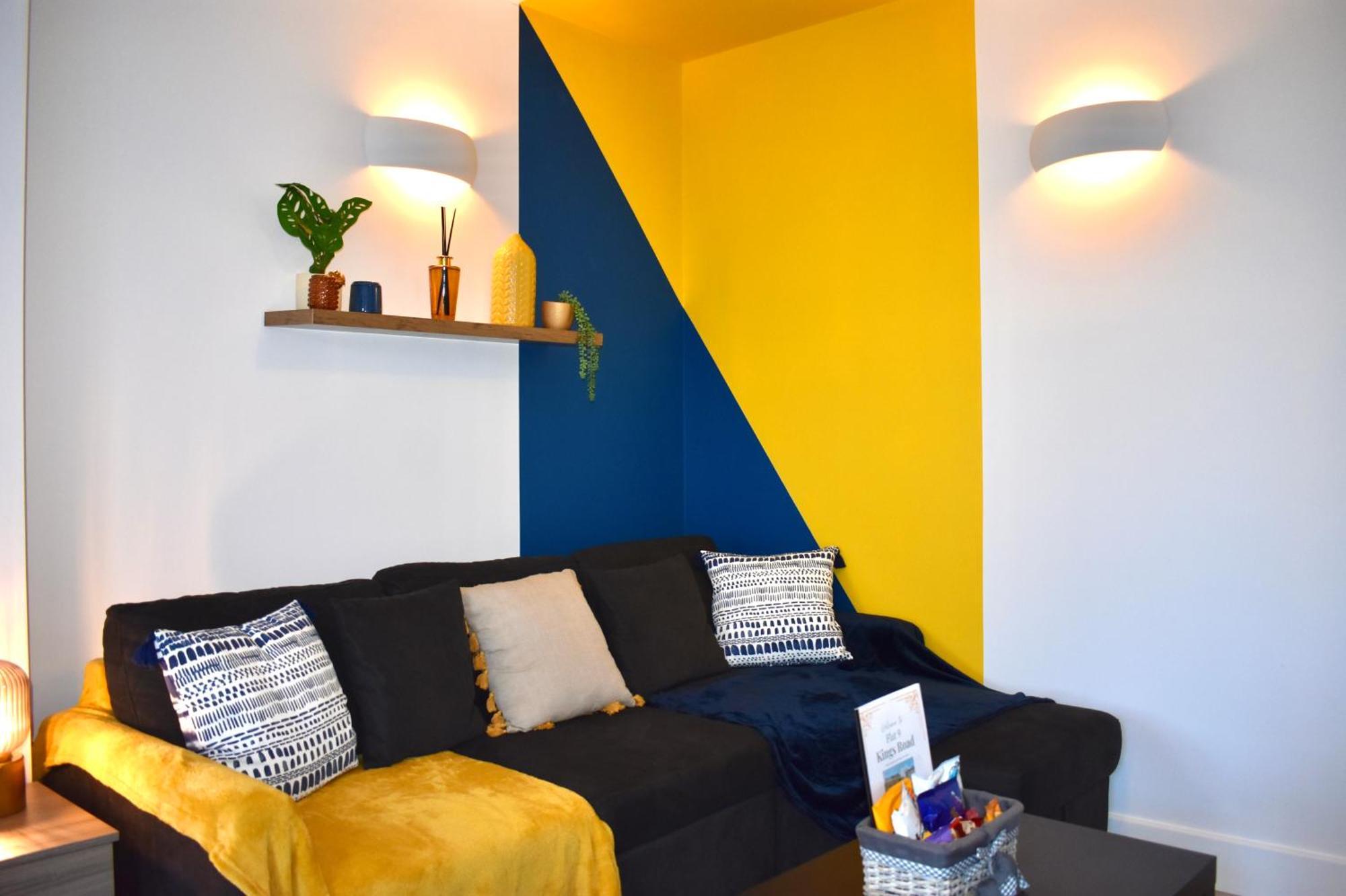 Lux 2-bed Location Balcony & Parking